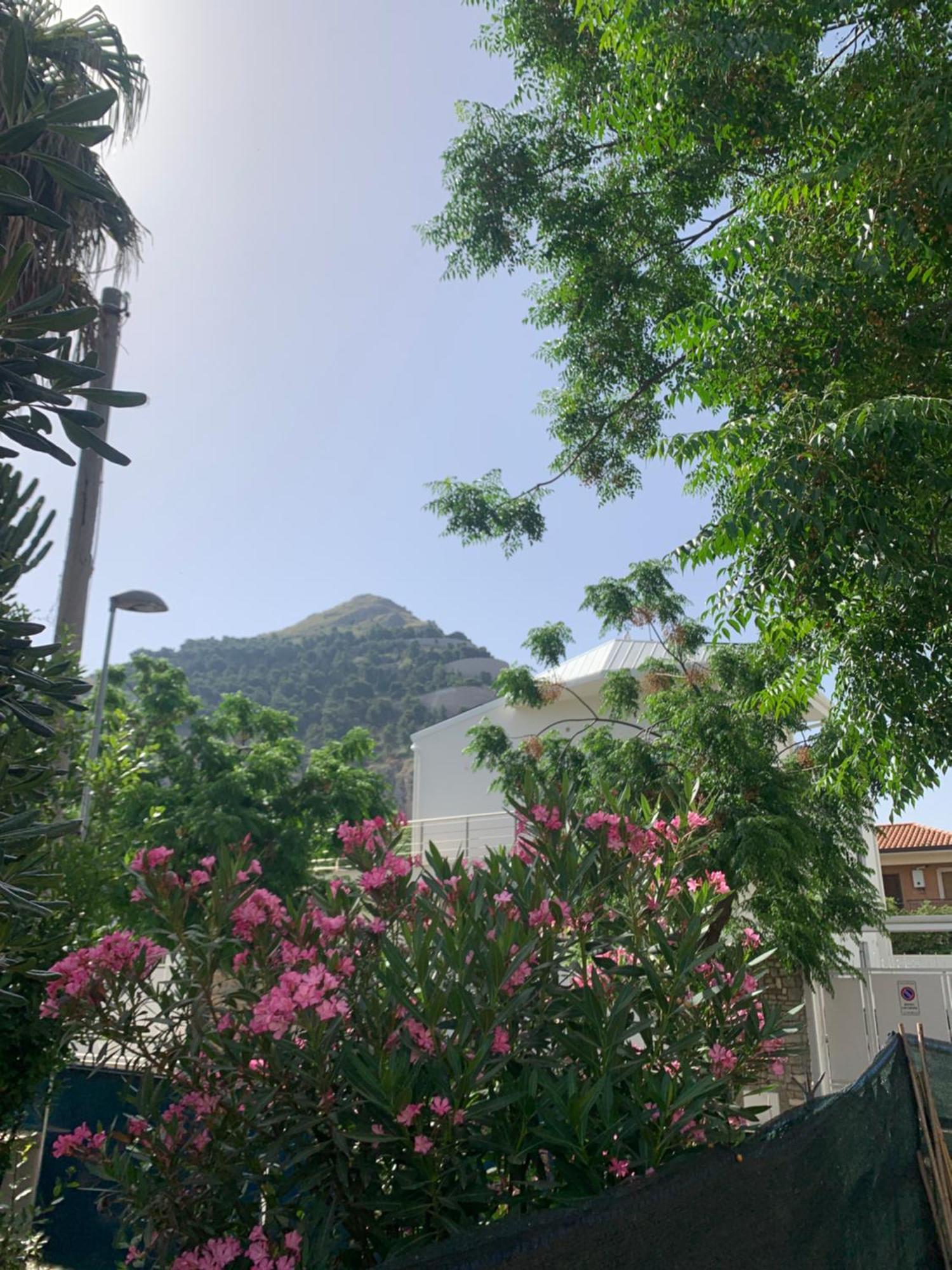 La Dolce Vita Mondello - Villa In Palermo Esterno foto